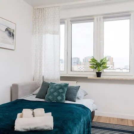 Iconic Ochota Apartment *