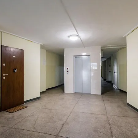 Iconic Ochota Apartment *